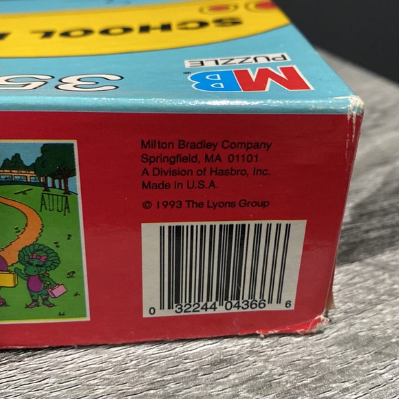 Vintage | Barney: School Bus Stop Scene (1993) - 35 Piece Jumbo Floor Puzzle - Picture 7 of 16